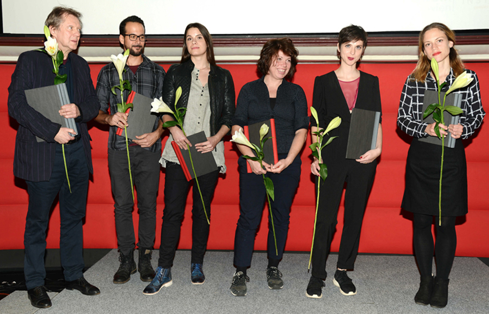 Gruppenfoto von 6 Personen: Die Preisträger*innen des 2. Drehbuchwettbewerbs 2017/18.